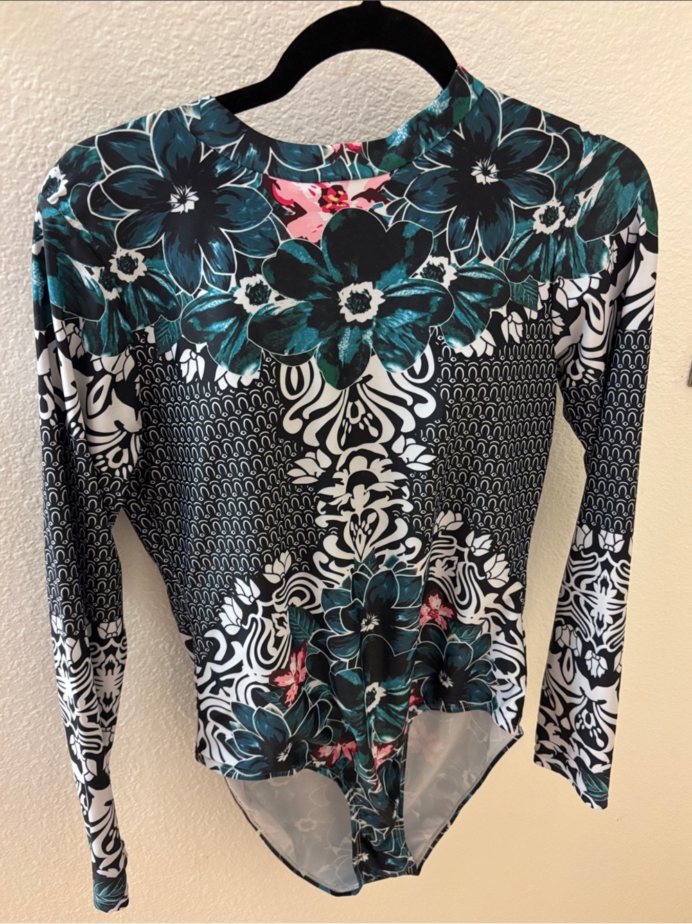 Floral Long-Sleeve Women's one piece Bathing Suit 💋